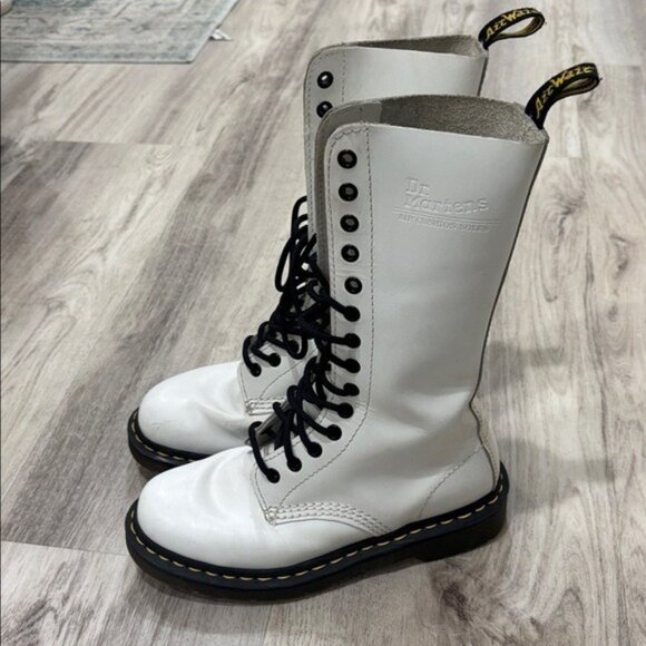 Dr. Martens High White TALL  Combat Boots 10103 SIZE 6 WOMEN - Picture 5 of 9